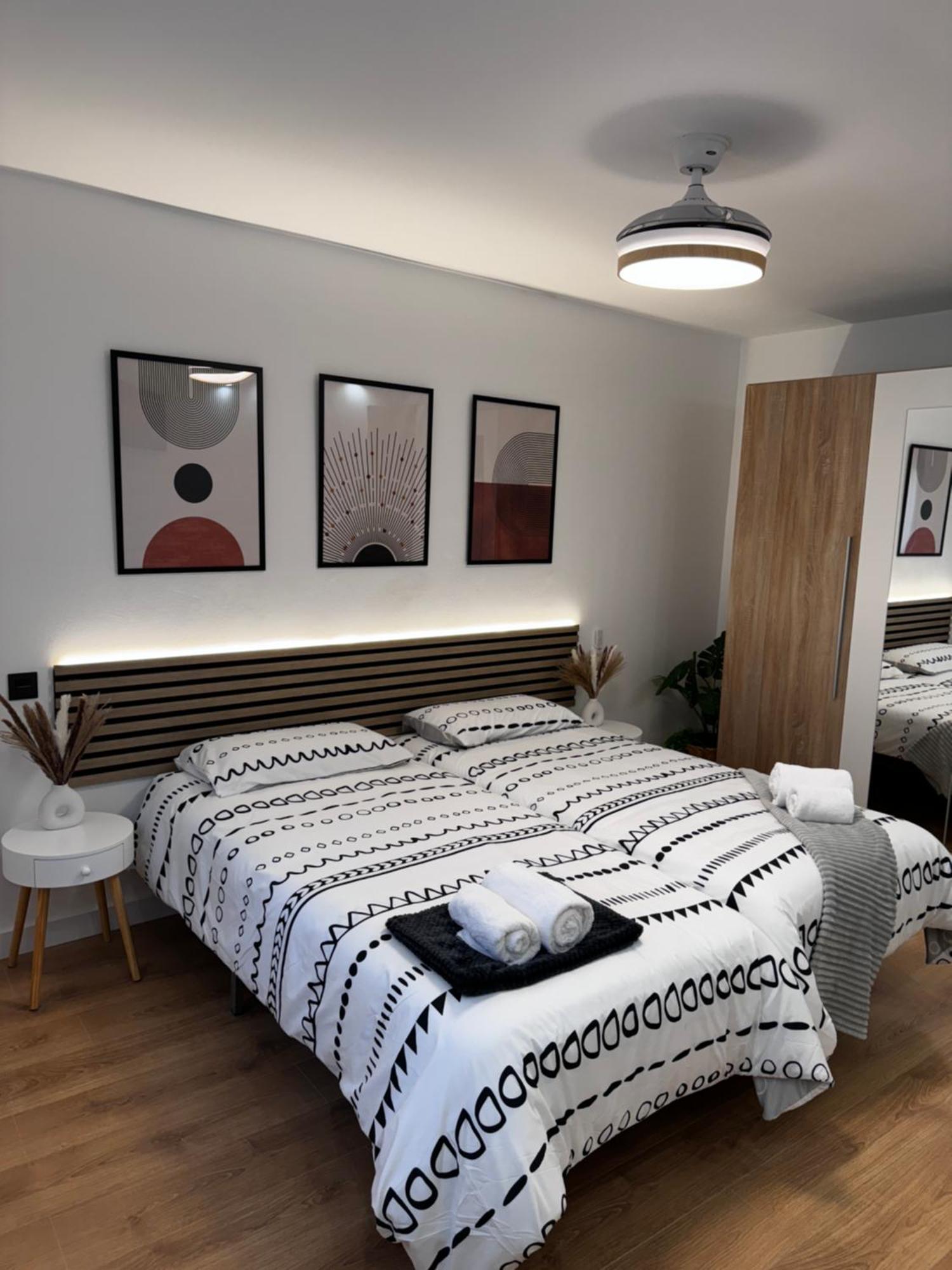 La Plaza Del Pilar Apartment ซาราโกซา ภายนอก รูปภาพ